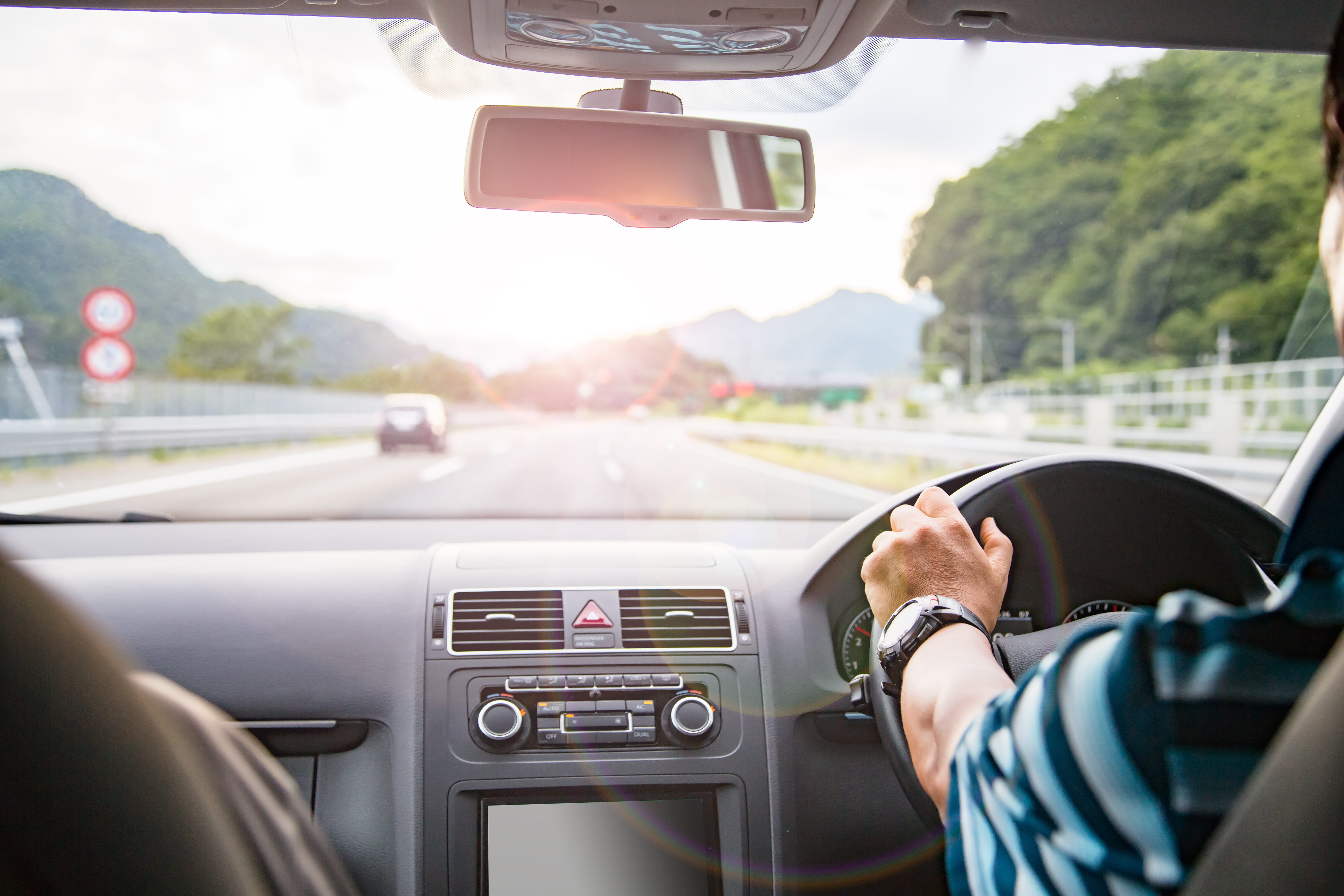 A complete rental car guide for visitors driving in Japan.